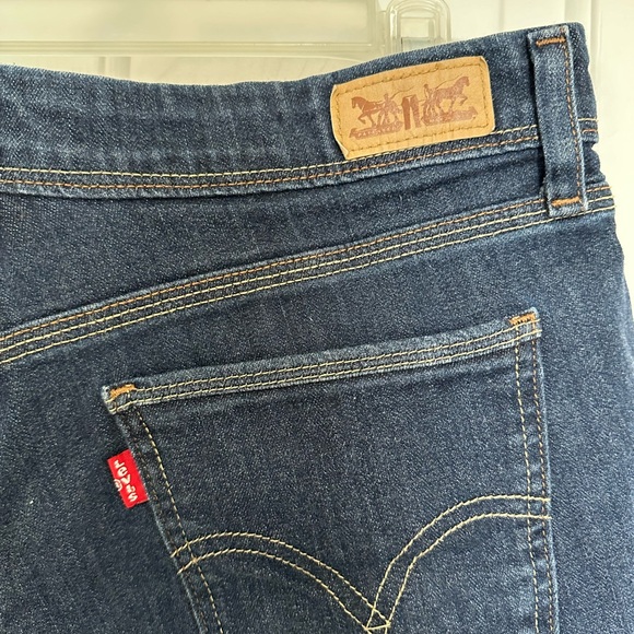 ‼️ Levi’s high rise Jean shorts  (included in BOGO 50% off) - Picture 3 of 5